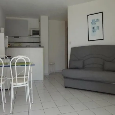 - 6 Pers, 33 M2, 2/1 Appartement *